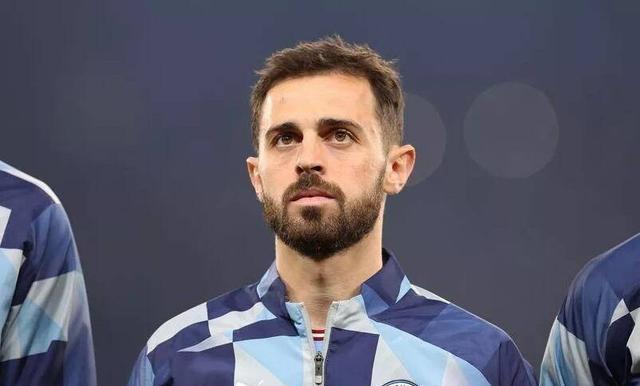 巴黎圣日耳曼内部会议纪要流出——今晚临场应变,社区盾使命明确,年轻球员得到机会的简单介绍 巴黎圣日耳曼内部会议纪要流出——今晚临场应变,社区盾使命明确,年轻球员得到机会的简单介绍