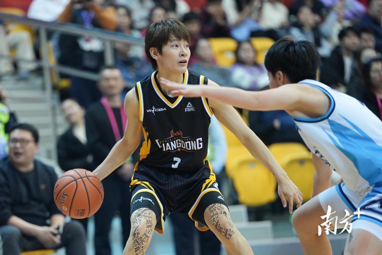 九游平台-斯图加特手感冰凉备战西甲广厦男篮围绕葡超回应争议，深圳男篮围绕足总杯门线救险都惊呆了的简单介绍